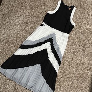 Banana Republic Black, Gray and White Dress